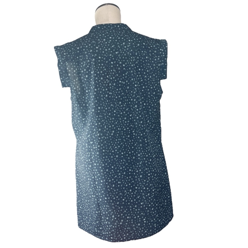 Cabi Astral Style Navy Blue and White Sleeveless Star Print Top Sz L EUC Resort - Picture 3 of 7